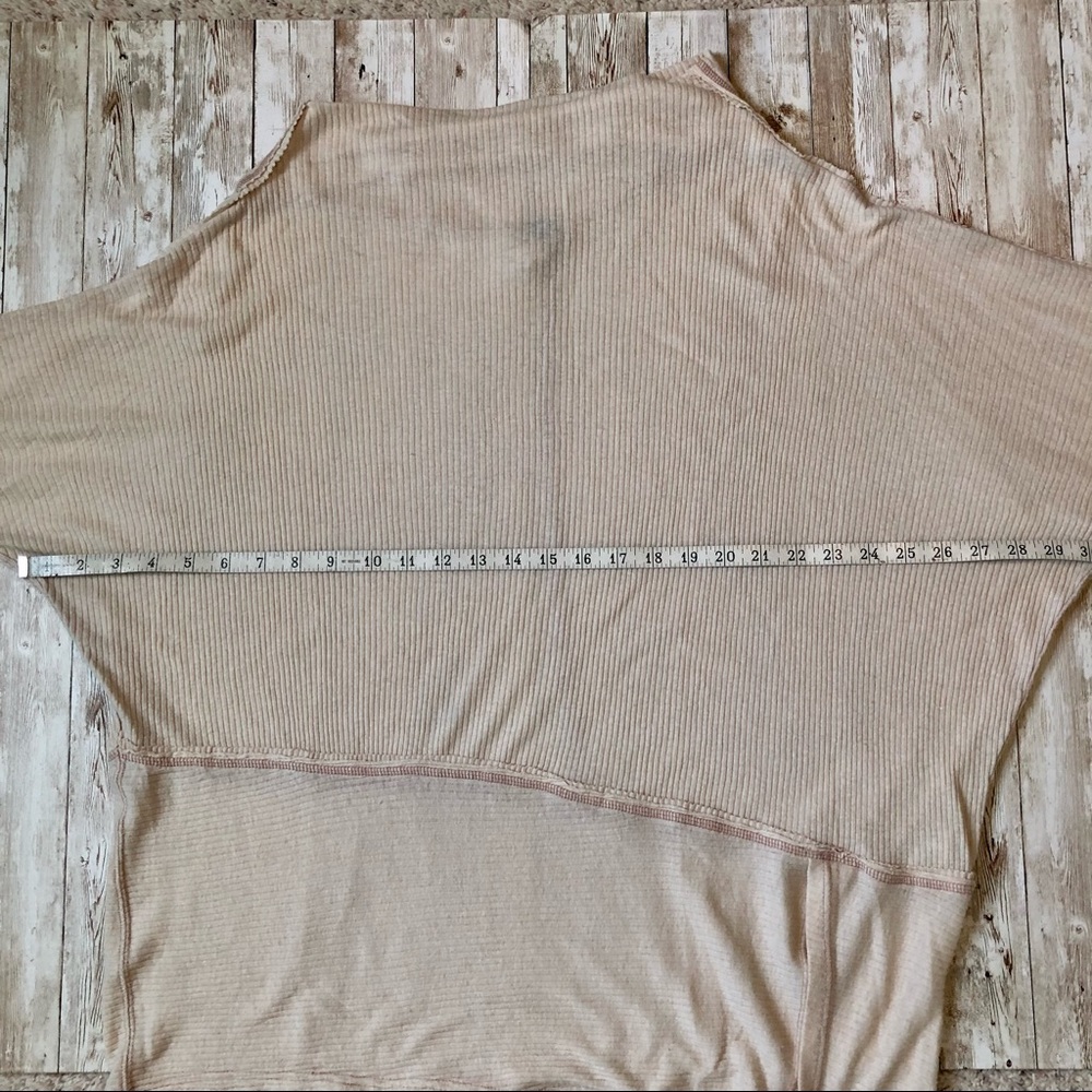 "We the Free/Free People" ribbed, oversized asymmetrical thermal top - size M - Picture 12 of 15